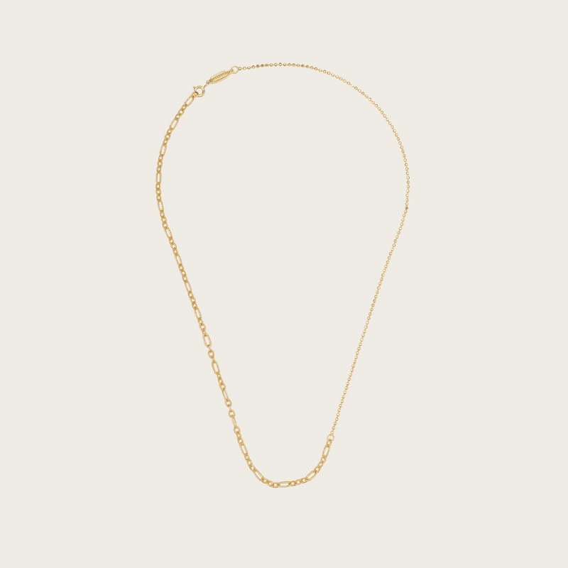 Layered Fusion - Contrast Necklace - Avant-Garde Expression