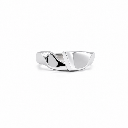Twisted Wave Ring