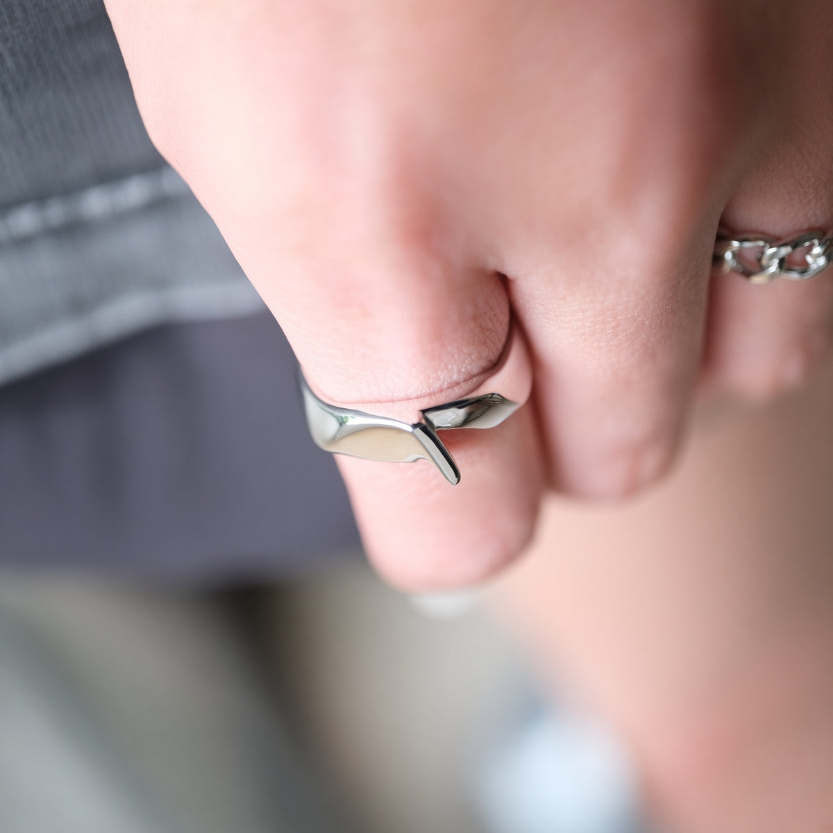 Twisted Wave Ring