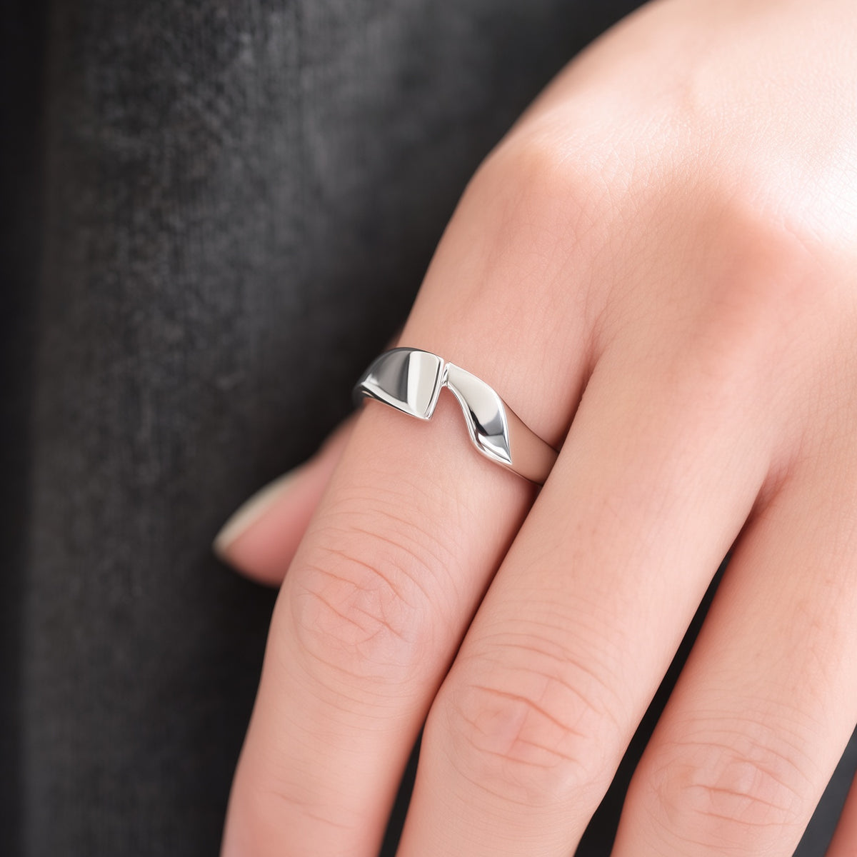 Twisted Wave Ring
